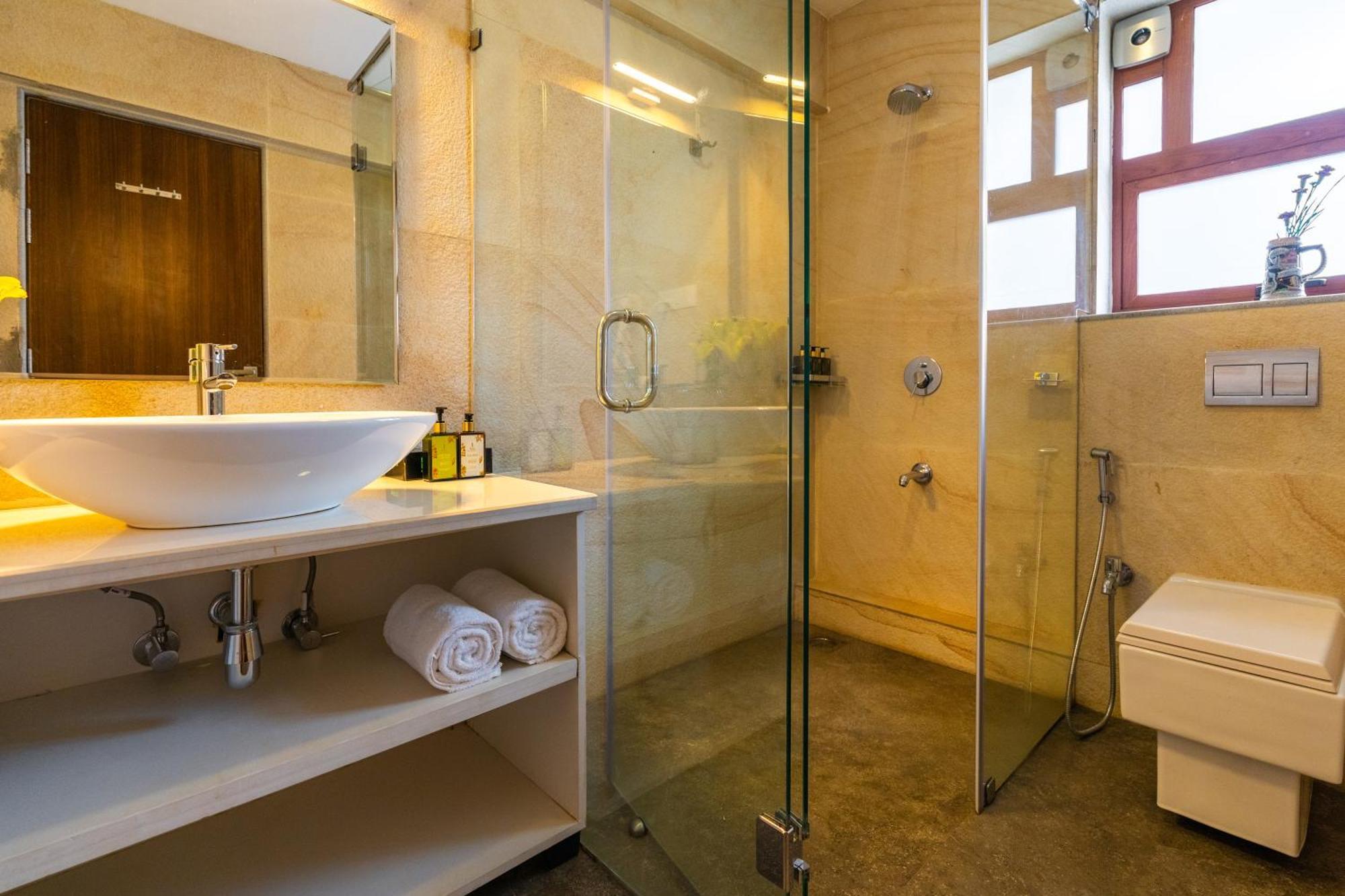 Elivaas 3 Bhk Pvt Pool & Bar - Villa Valerie Oxel Экстерьер фото